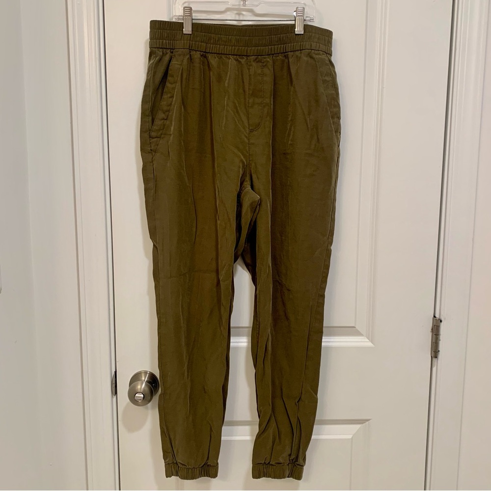 Old Navy Women's Olive Green Khaki Look Pull-on Pants Joggers Size Medium